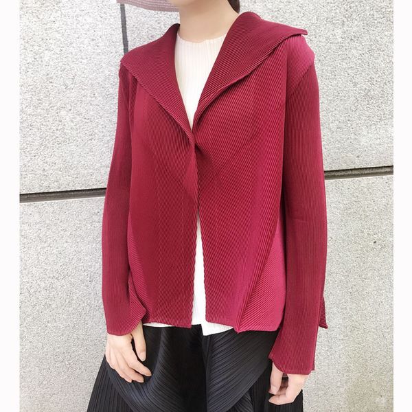 dresses seling fashionable joker fold long sleeves solid single button turn-down collar coat, White
dresses seling fashionable joker fold long sleeves solid single button turn-down collar coat, White