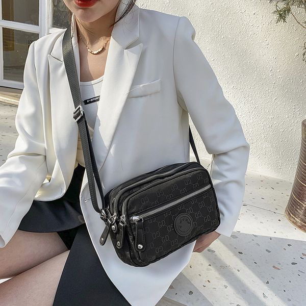 designer handbags net red ins shoulder 2021 new fashion travel women's diagonal simple small square bag
designer handbags net red ins shoulder 2021 new fashion travel women's diagonal simple small square bag