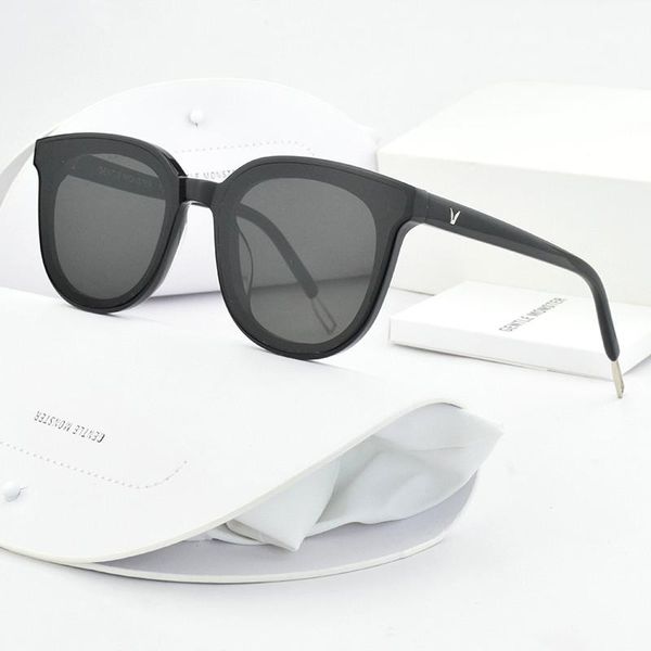 sunglasses 2021 women men with original packing fashion korea design square sun glasses vintage, White;black
sunglasses 2021 women men with original packing fashion korea design square sun glasses vintage, White;black