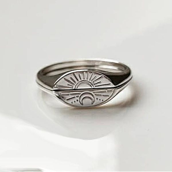 wedding rings 2021 fashion couple sun and moon ring sets romantic 2 pieces handmade anniversary gifts, Slivery;golden
wedding rings 2021 fashion couple sun and moon ring sets romantic 2 pieces handmade anniversary gifts, Slivery;golden