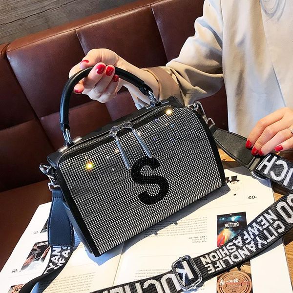 designer split leather purses and handbags luxury rhinestone bolsa feminina ita handle shoulder bag sac de luxe femme tote bags
designer split leather purses and handbags luxury rhinestone bolsa feminina ita handle shoulder bag sac de luxe femme tote bags