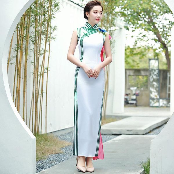 white exquisite floral appliques trim qipao women elegant vintage button formal party dress slim long novelty cheongsam ethnic clothing, Red
white exquisite floral appliques trim qipao women elegant vintage button formal party dress slim long novelty cheongsam ethnic clothing, Red