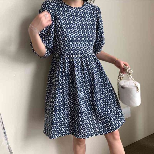women dress summer korean elegant temperament embroidery o-neck puff sleeve casual chic dress vestidos 210518, Black;gray
women dress summer korean elegant temperament embroidery o-neck puff sleeve casual chic dress vestidos 210518, Black;gray