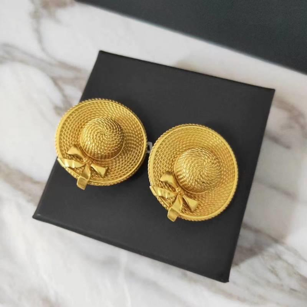 luxury c ear cuff fragrant middle ear clip vintage original single high-quality retro classic atmosphere fashion joker gas field is full, Silver
luxury c ear cuff fragrant middle ear clip vintage original single high-quality retro classic atmosphere fashion joker gas field is full, Silver