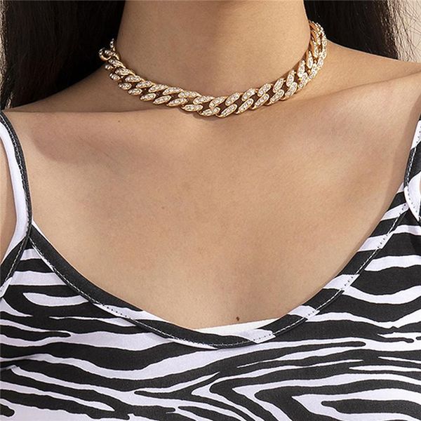 chokers korean version elegant fashion long diamond encrusted alloy ladies necklace jewelry simple snake bone chain geometric, Golden;silver
chokers korean version elegant fashion long diamond encrusted alloy ladies necklace jewelry simple snake bone chain geometric, Golden;silver