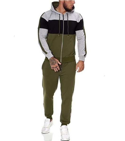 men's tracksuits sportswear hooded suit in fall / winter, Gray 
men's tracksuits sportswear hooded suit in fall / winter, Gray