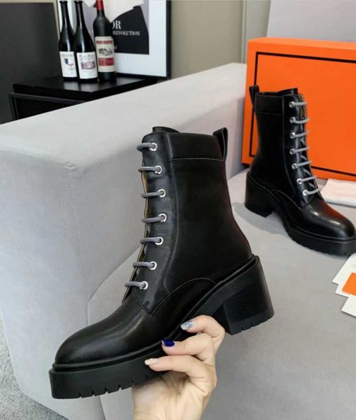 boots 2021 genuine leather women hollow out flowers brogues platformed street marteens biker winter, Black
boots 2021 genuine leather women hollow out flowers brogues platformed street marteens biker winter, Black