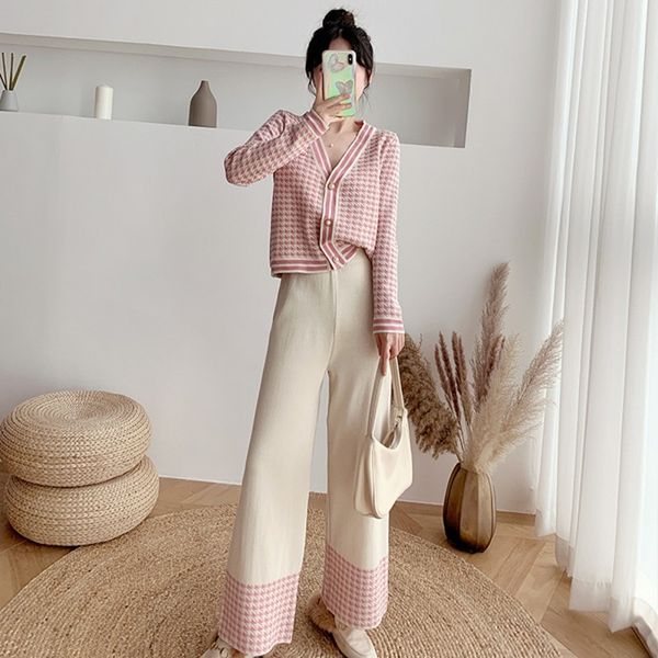 autumn women knit houndstooth cardigan sweater coat+ high waist wide leg pants sets elegant single-breasted jacket trousers set 210514, White
autumn women knit houndstooth cardigan sweater coat+ high waist wide leg pants sets elegant single-breasted jacket trousers set 210514, White