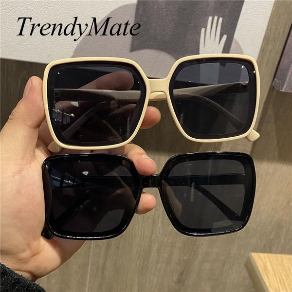 sunglasses vintage square 2021 women men oversized shades glasses designer sun eyewear uv400 6011, White;black
sunglasses vintage square 2021 women men oversized shades glasses designer sun eyewear uv400 6011, White;black