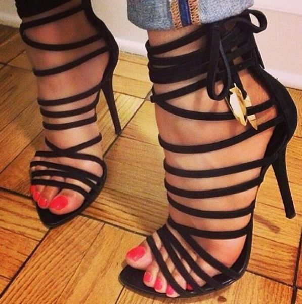 black sample fashion women sandals cross-tied thin high heel and open toe summer rear zipper shoes
black sample fashion women sandals cross-tied thin high heel and open toe summer rear zipper shoes