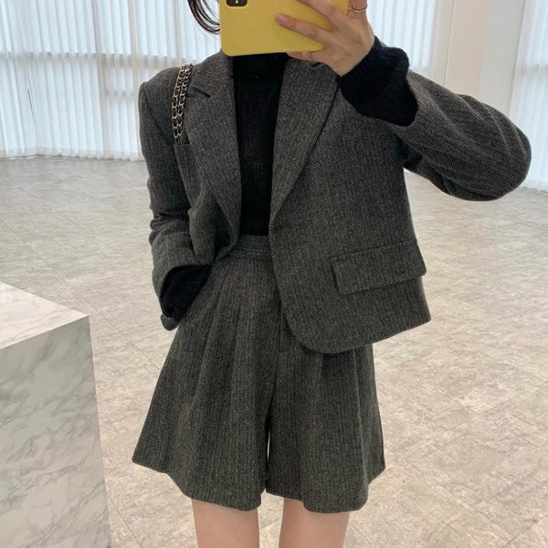 women's tracksuits women short suit korean chic lapel loose herringbone tweed jacket high waist wide leg casual pants shorts for, Gray
women's tracksuits women short suit korean chic lapel loose herringbone tweed jacket high waist wide leg casual pants shorts for, Gray