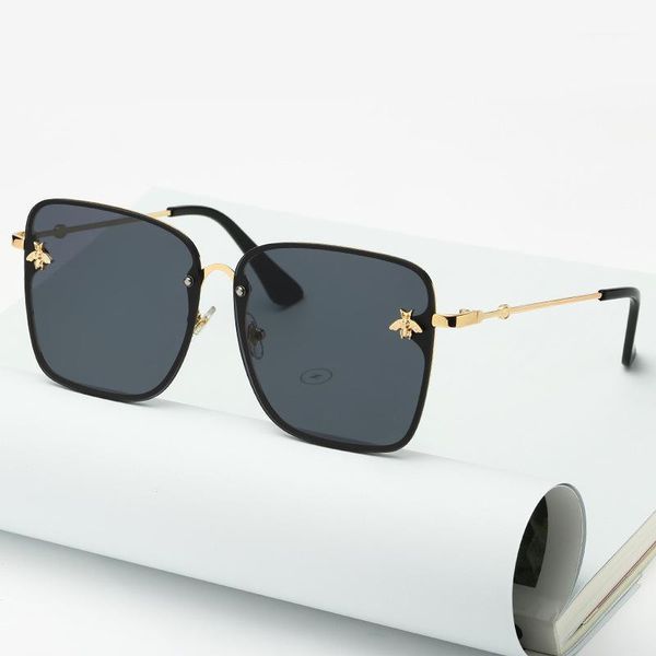 sunglasses 2021 vintage square women brand small bee big frame eyewear uv400, White;black
sunglasses 2021 vintage square women brand small bee big frame eyewear uv400, White;black
