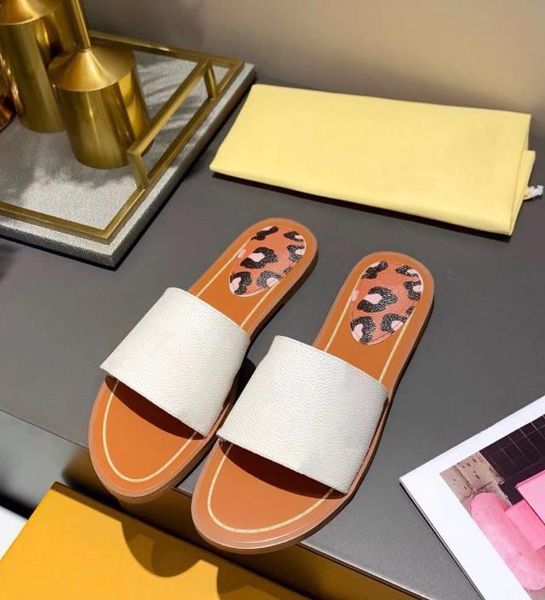 fashion flat sandals 1a9443 wild at heart slippers wide front straps panther printed padded lining 2 colors white black 2021 women summer fa 
fashion flat sandals 1a9443 wild at heart slippers wide front straps panther printed padded lining 2 colors white black 2021 women summer fa