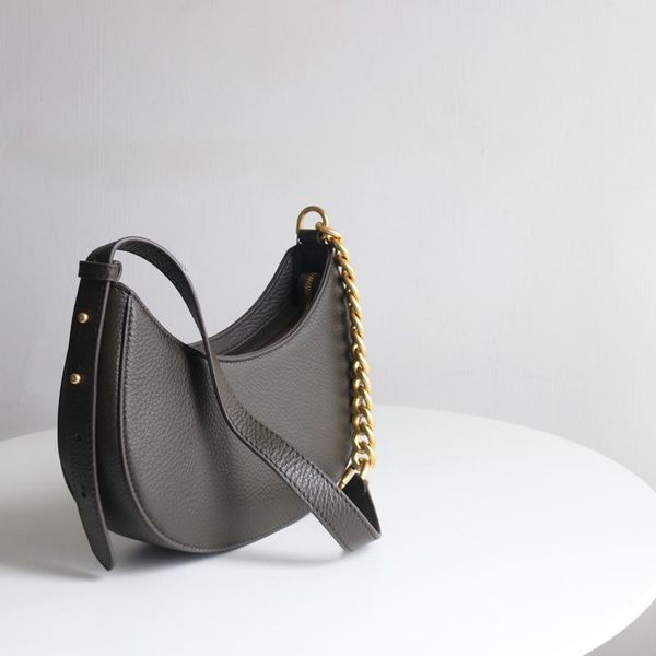 evening bags casual women's bag 2021 simple soft layer cowhide chain underarm
evening bags casual women's bag 2021 simple soft layer cowhide chain underarm