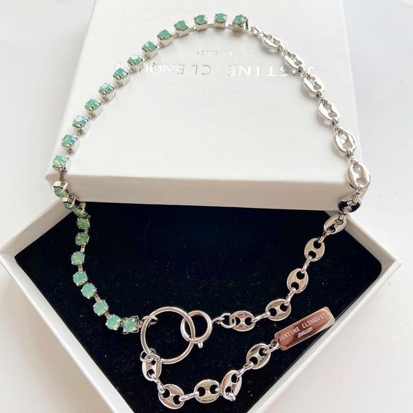 chokers logo lake water spearmint diamond zircon pig nose splice necklace j collarbone chain, Golden;silver
chokers logo lake water spearmint diamond zircon pig nose splice necklace j collarbone chain, Golden;silver