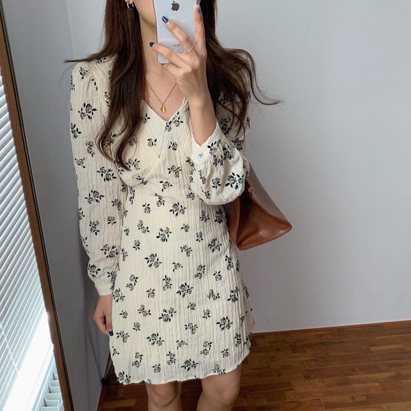 dresses elegance floral v-neck slender long sleeves women es fashion feminine high qualitity female vestidoes, Black;gray
dresses elegance floral v-neck slender long sleeves women es fashion feminine high qualitity female vestidoes, Black;gray