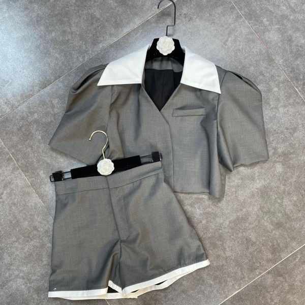 women's tracksuits fabpop 2021 summer grey design short puff sleeve turn down collar crop slim blazer high waist shrots two piece set g, Gray
women's tracksuits fabpop 2021 summer grey design short puff sleeve turn down collar crop slim blazer high waist shrots two piece set g, Gray