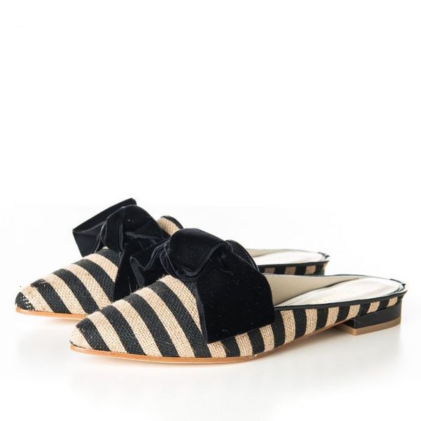 sandal 2021 nice sharp slipper woman 40-43sandals, Black
sandal 2021 nice sharp slipper woman 40-43sandals, Black