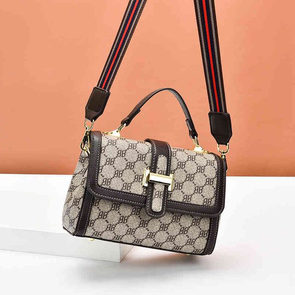 75% off bag women's bag new texture hand printed small square wide shoulder belt sling shoulder messenger
75% off bag women's bag new texture hand printed small square wide shoulder belt sling shoulder messenger