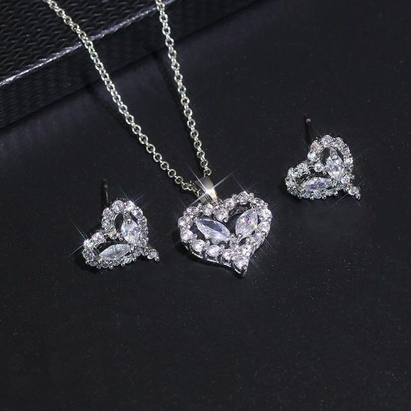 earrings & necklace women silver plated cubic zirconia heart-shaped jewelry set couple wedding fashion
earrings & necklace women silver plated cubic zirconia heart-shaped jewelry set couple wedding fashion