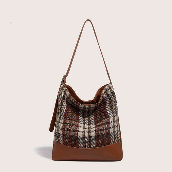 handbag minority bucket bag women's high-capacity autumn and winter 2021 stripe lattice single shoulder commuter messenger tote, Black;red
handbag minority bucket bag women's high-capacity autumn and winter 2021 stripe lattice single shoulder commuter messenger tote, Black;red