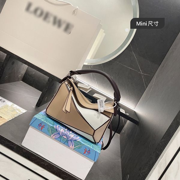 luxury handbags and storage outlet loe leather splicing women's puzzle geometric one shoulder hand pillow messenger desi
luxury handbags and storage outlet loe leather splicing women's puzzle geometric one shoulder hand pillow messenger desi