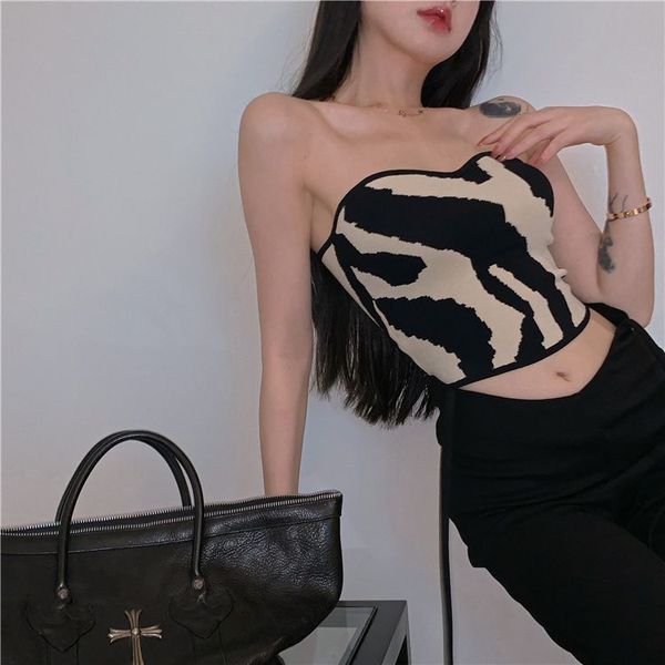 summer thin money is worn outside without shoulder belt to wrap bosom short money inside take blazer spice appeal to wipe bosom small vest, White
summer thin money is worn outside without shoulder belt to wrap bosom short money inside take blazer spice appeal to wipe bosom small vest, White