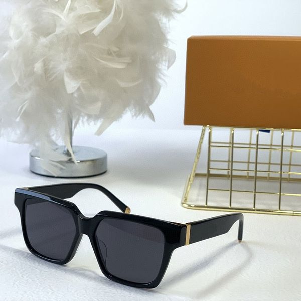 2022 classic square sunglasses fashion ladies outdoor multifunctional protective glasses z1205 retro full frame mens sunglasses with origina, White;black
2022 classic square sunglasses fashion ladies outdoor multifunctional protective glasses z1205 retro full frame mens sunglasses with origina, White;black