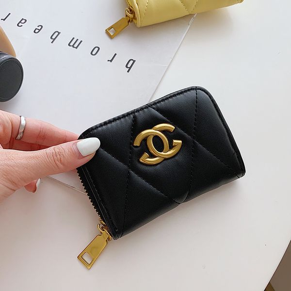summer korean fashion zero wallet multi card female embroidery candy color small zipper short, Red;black
summer korean fashion zero wallet multi card female embroidery candy color small zipper short, Red;black
