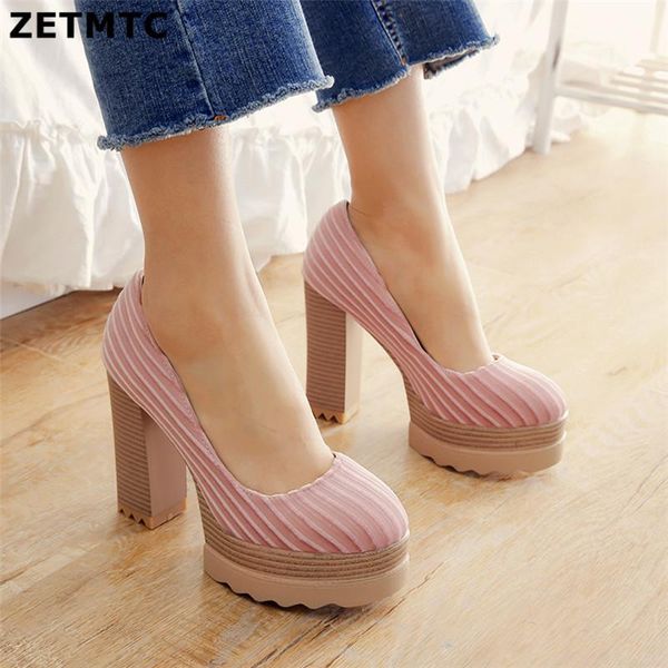 dress shoes women pumps .5cm suede high heels thick 2021 round head waterproof platform black single female bottom was thin
dress shoes women pumps .5cm suede high heels thick 2021 round head waterproof platform black single female bottom was thin