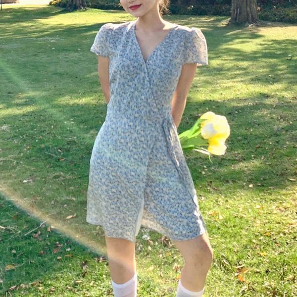 summer casual mini party dres korean v-neck slim vintage floral female french chiffon beach y2k sundress 210604, Black;gray
summer casual mini party dres korean v-neck slim vintage floral female french chiffon beach y2k sundress 210604, Black;gray