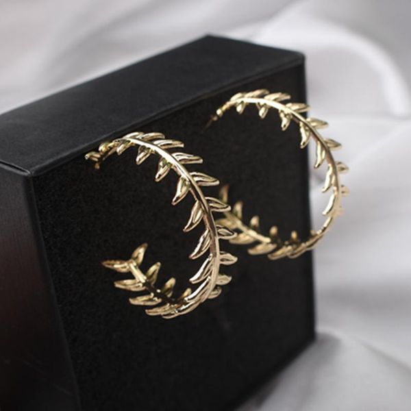 hoop & huggie style big circle earrings boho fashion jewelry leaf ear climber temperament for women daily, Golden;silver
hoop & huggie style big circle earrings boho fashion jewelry leaf ear climber temperament for women daily, Golden;silver
