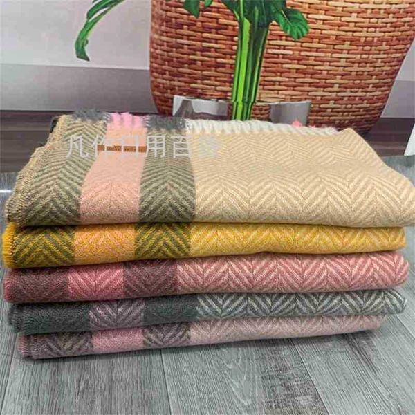 autumn winter scarf classic plaid bib cold proof warm cashmere barbed hair lovers men's and women's versatile shawl, Blue;gray
autumn winter scarf classic plaid bib cold proof warm cashmere barbed hair lovers men's and women's versatile shawl, Blue;gray