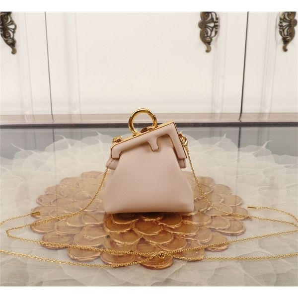 purse new mini clip cloud first bag lambskin single shoulder messenger hand dinner bag
purse new mini clip cloud first bag lambskin single shoulder messenger hand dinner bag