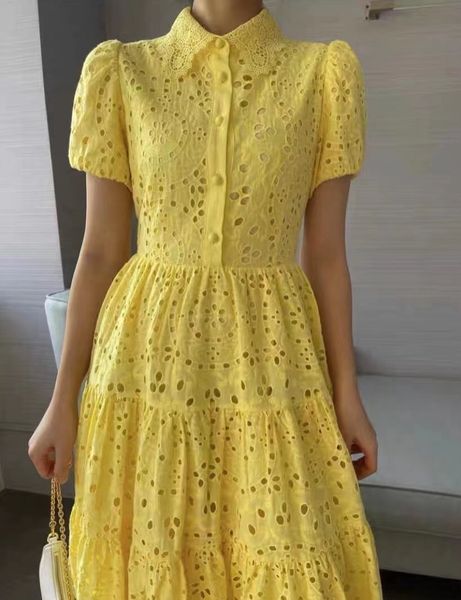 european women's spring 2021 new doll collar embroidered water-soluble flower short-sleeved slim dress, Black;gray
european women's spring 2021 new doll collar embroidered water-soluble flower short-sleeved slim dress, Black;gray