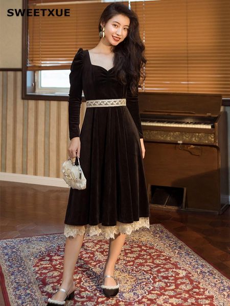 retro square neck black velvet dress 2021 women's lace stitching long sleeve a-line party dresses female vestidos casual, Black;gray
retro square neck black velvet dress 2021 women's lace stitching long sleeve a-line party dresses female vestidos casual, Black;gray