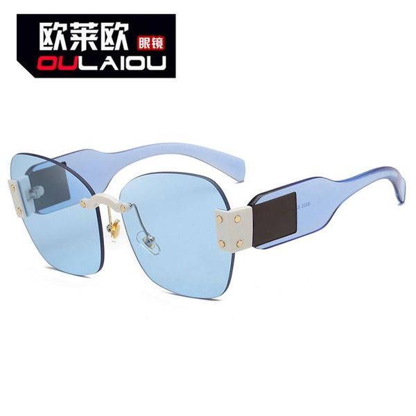 women fashion sunglasses 2021 uv400 big square frameless shades for oversized rimless feminino, White;black
women fashion sunglasses 2021 uv400 big square frameless shades for oversized rimless feminino, White;black