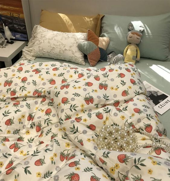 bedding sets cute sweet pastiral red strawberry green set,cotton twin full king home textile bed sheet pillow case quilt cover
bedding sets cute sweet pastiral red strawberry green set,cotton twin full king home textile bed sheet pillow case quilt cover
