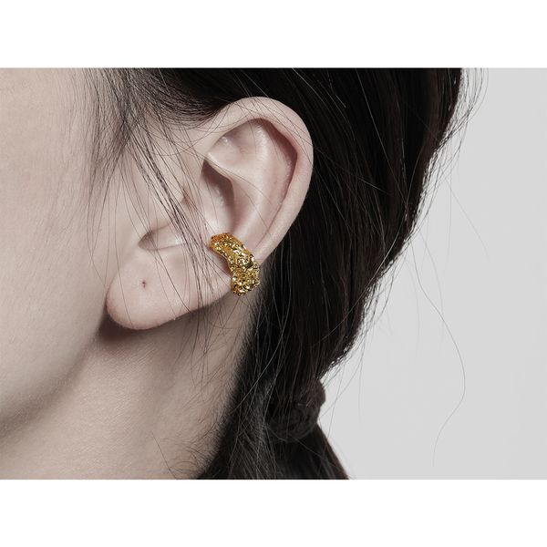 glass city irregular fold concave convex pattern ear clip no hole female summer brass earbone ornaments, Golden
glass city irregular fold concave convex pattern ear clip no hole female summer brass earbone ornaments, Golden