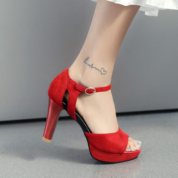34-43 plus size women sandals 2021 summer thin stiletto high heels flock peep toe party ladies fashion shoes, Black
34-43 plus size women sandals 2021 summer thin stiletto high heels flock peep toe party ladies fashion shoes, Black