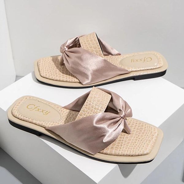 women slippers ribbon personality stone pattern design flip flops solid color non-slip square head flat woman shoes 2021, Black
women slippers ribbon personality stone pattern design flip flops solid color non-slip square head flat woman shoes 2021, Black