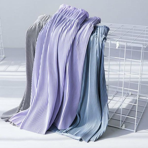 women's shorts ice silk summer shorts, high waist, wide legs, sports pants, harajuku, retro korean bag, 2021, White;black
women's shorts ice silk summer shorts, high waist, wide legs, sports pants, harajuku, retro korean bag, 2021, White;black