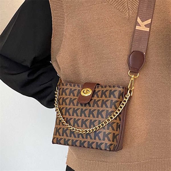 vintage casual bucket women shoulder crossbody messenger bags 2021 new brand handbagsladiesfemale purses and luxury designer c0601
vintage casual bucket women shoulder crossbody messenger bags 2021 new brand handbagsladiesfemale purses and luxury designer c0601