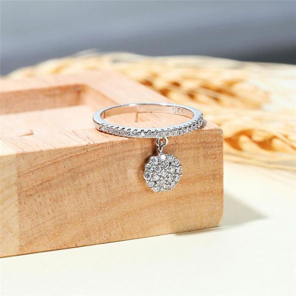 wedding rings simple female white zircon stone ring rose gold silver color engagement vintage round thin for women, Slivery;golden
wedding rings simple female white zircon stone ring rose gold silver color engagement vintage round thin for women, Slivery;golden