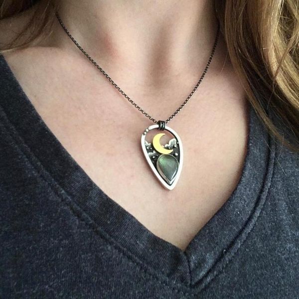 pendant necklaces european and american drop shaped inlaid green bag edge opal female moon necklace retro temperament wholesale gift, Silver
pendant necklaces european and american drop shaped inlaid green bag edge opal female moon necklace retro temperament wholesale gift, Silver