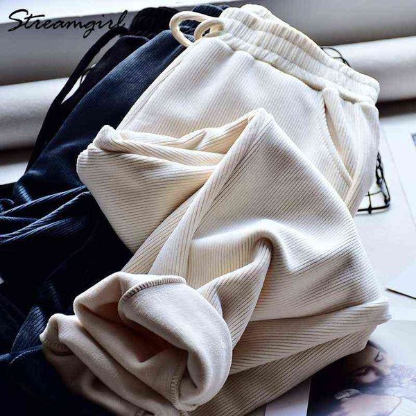 women winter pants thick warm fleece trousers high waist chenille harem pant female casual velvet 211124, Black;white
women winter pants thick warm fleece trousers high waist chenille harem pant female casual velvet 211124, Black;white