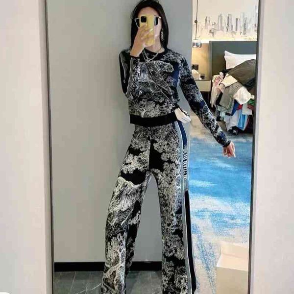 design clothing 2021 autumn and winter new d family temperament cool sa thin animal pattern knitted sweater wide leg pants set, White
design clothing 2021 autumn and winter new d family temperament cool sa thin animal pattern knitted sweater wide leg pants set, White