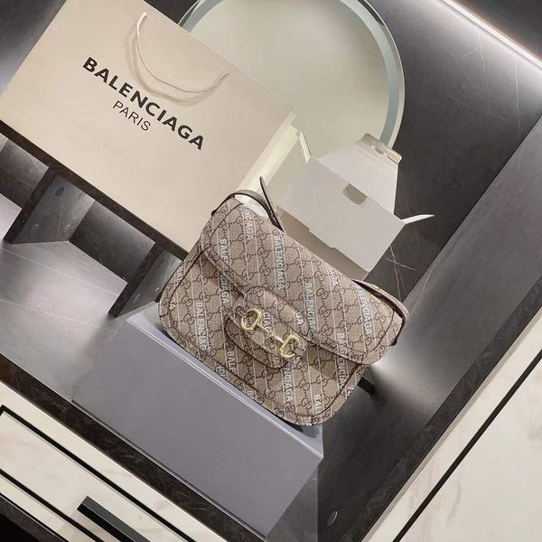 saddle shoulder messenger bags nano totes camera purse women fashion cross body bag designer handbags lady clutch wallets
saddle shoulder messenger bags nano totes camera purse women fashion cross body bag designer handbags lady clutch wallets