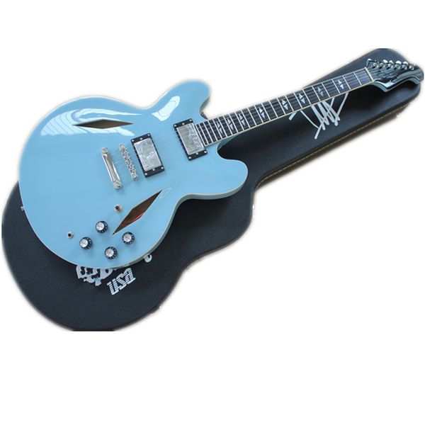 delivery dg 335 electric guitar,sky blue guitar,semi hollow body,big bridge,4 switch,black pickups ,chrome buttons,can add hardcase
delivery dg 335 electric guitar,sky blue guitar,semi hollow body,big bridge,4 switch,black pickups ,chrome buttons,can add hardcase
