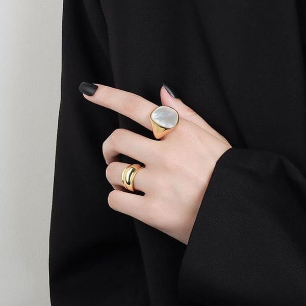 arrival gold silver color simple geometric square white shell ring female fashion golden handmade jewelry wholesale wedding rings, Slivery;golden
arrival gold silver color simple geometric square white shell ring female fashion golden handmade jewelry wholesale wedding rings, Slivery;golden